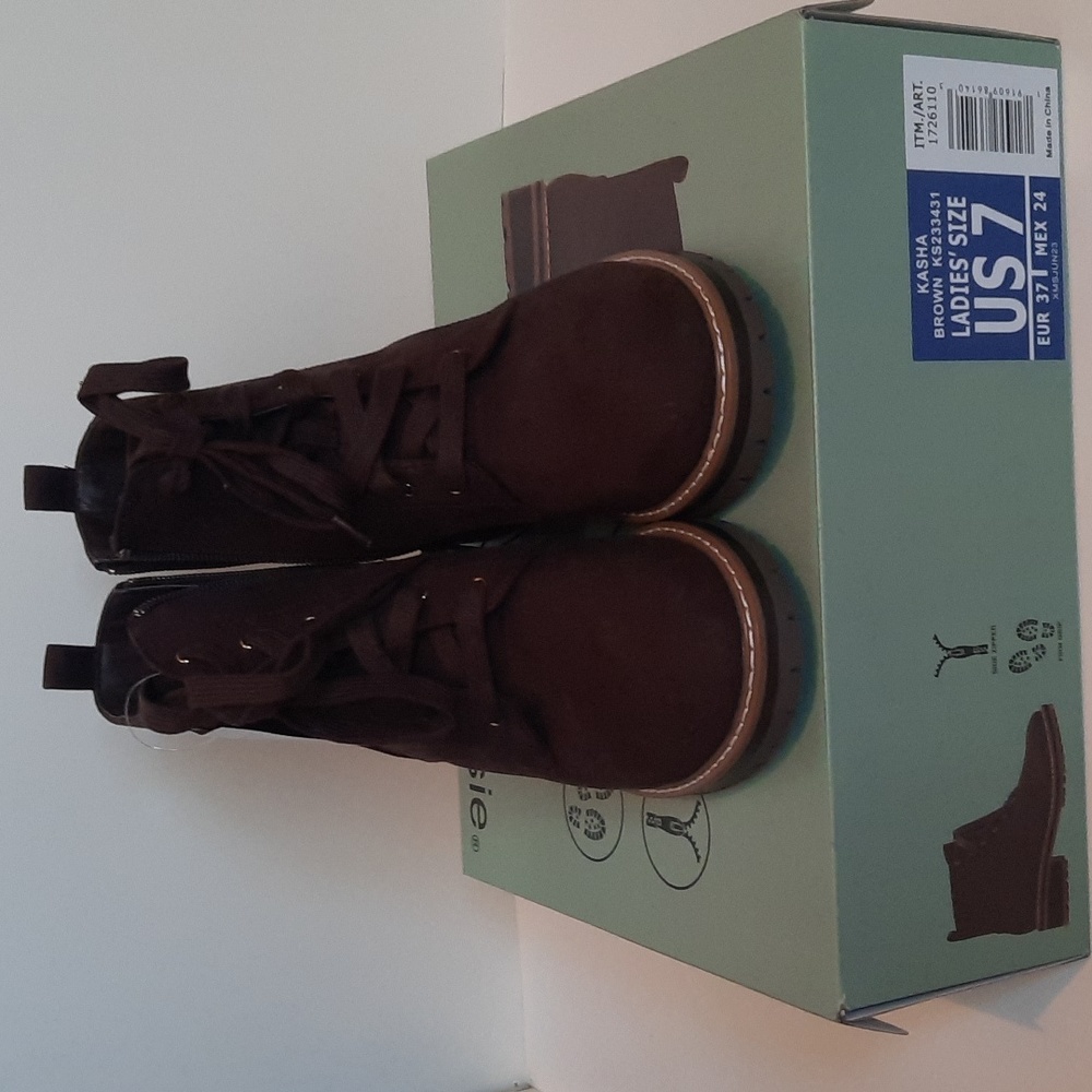 Kensie blown boot size 7